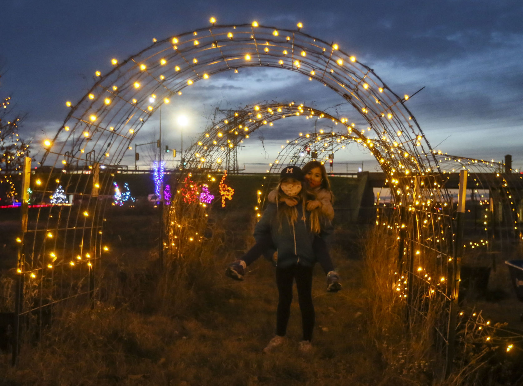 112120-qc-nws-lights-18.JPG